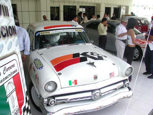 white lincoln